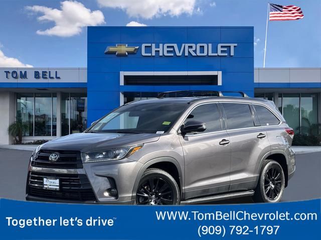 2019 Toyota Highlander SE