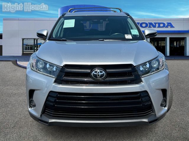 2019 Toyota Highlander SE