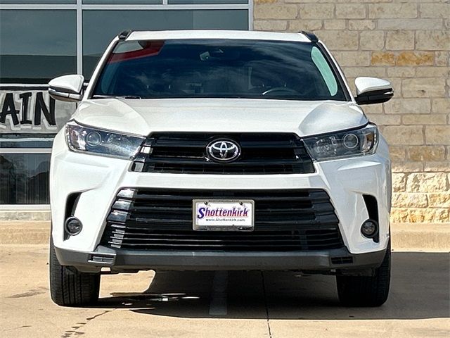 2019 Toyota Highlander SE