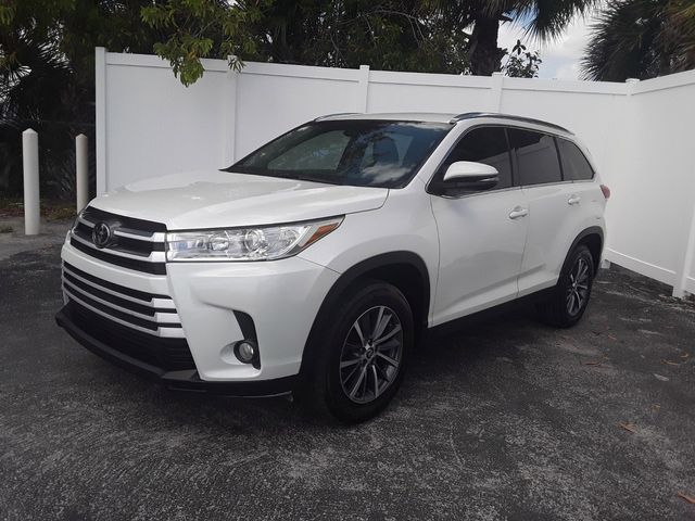 2019 Toyota Highlander 