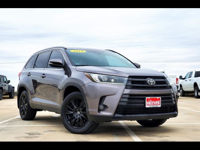 2019 Toyota Highlander SE