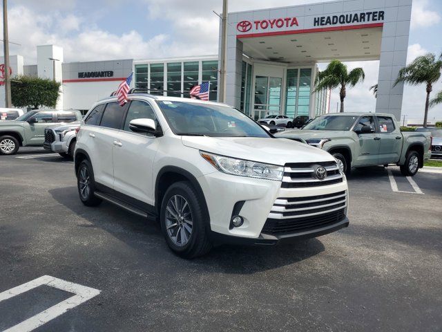 2019 Toyota Highlander 