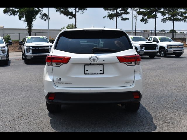 2019 Toyota Highlander SE