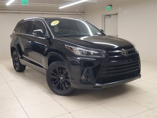 2019 Toyota Highlander SE