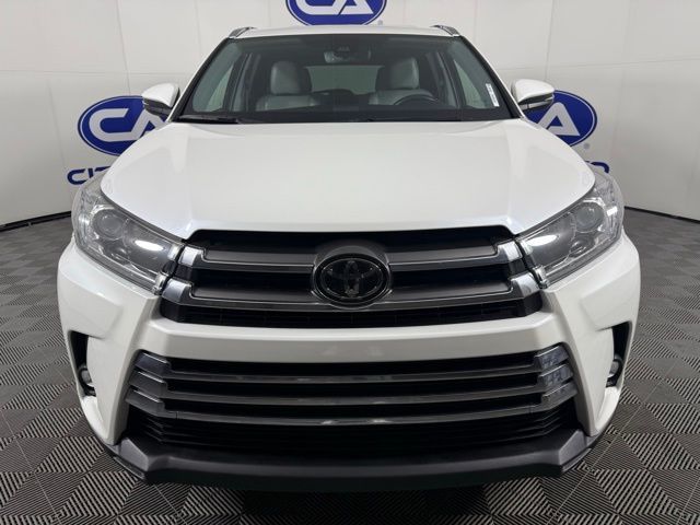 2019 Toyota Highlander 