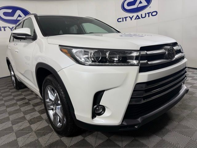 2019 Toyota Highlander 