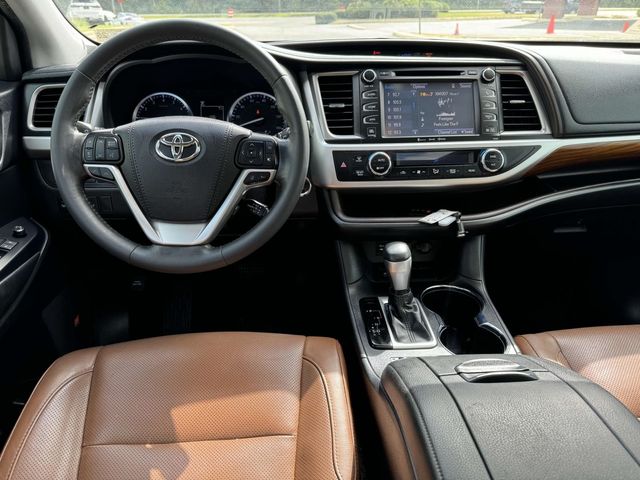 2019 Toyota Highlander Limited Platinum