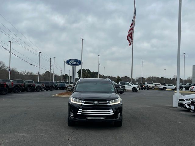 2019 Toyota Highlander 