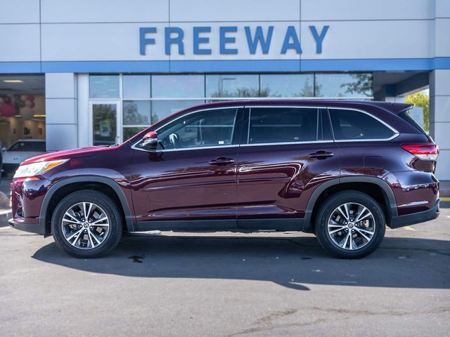 2019 Toyota Highlander 