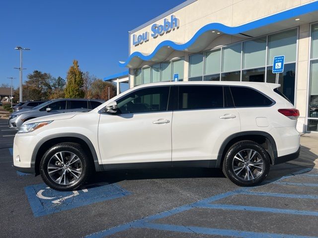 2019 Toyota Highlander LE