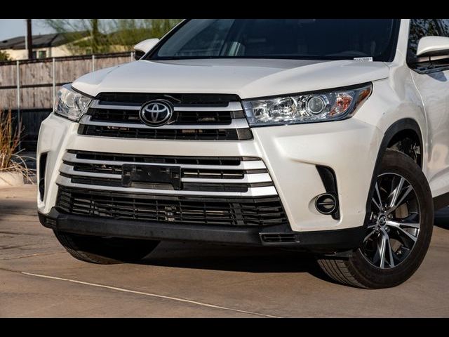 2019 Toyota Highlander LE