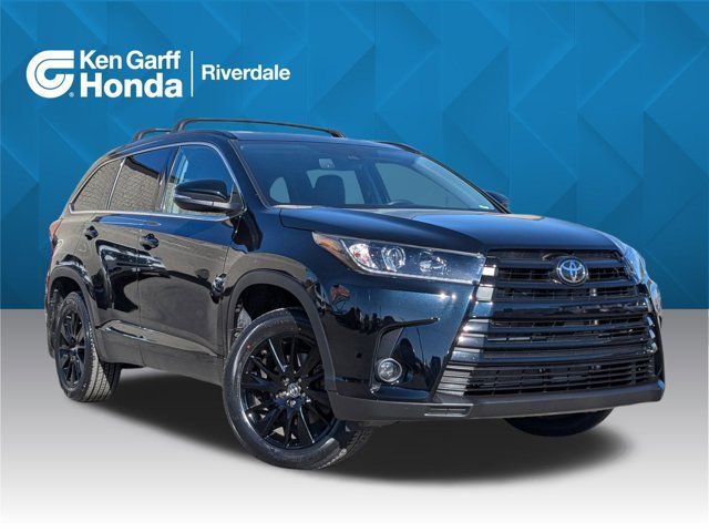 2019 Toyota Highlander SE