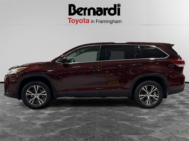 2019 Toyota Highlander LE