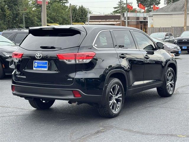 2019 Toyota Highlander LE