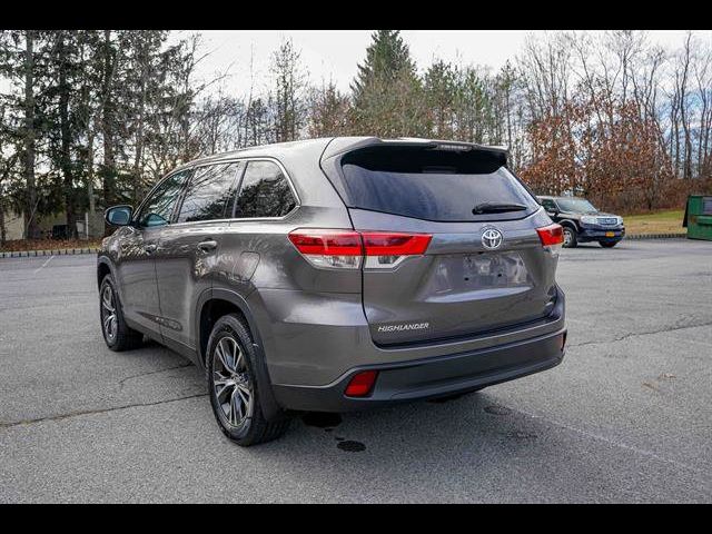 2019 Toyota Highlander LE