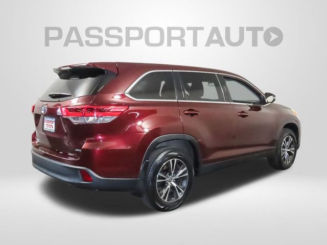 2019 Toyota Highlander LE