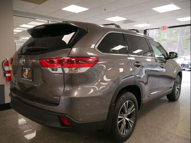 2019 Toyota Highlander LE