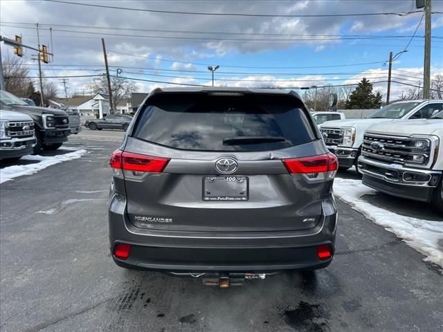 2019 Toyota Highlander LE