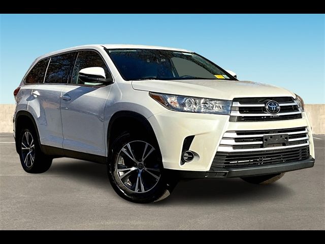 2019 Toyota Highlander LE