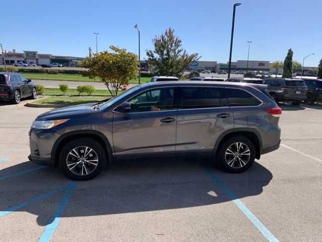 2019 Toyota Highlander LE