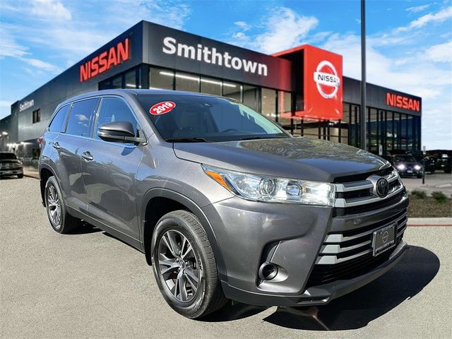 2019 Toyota Highlander LE