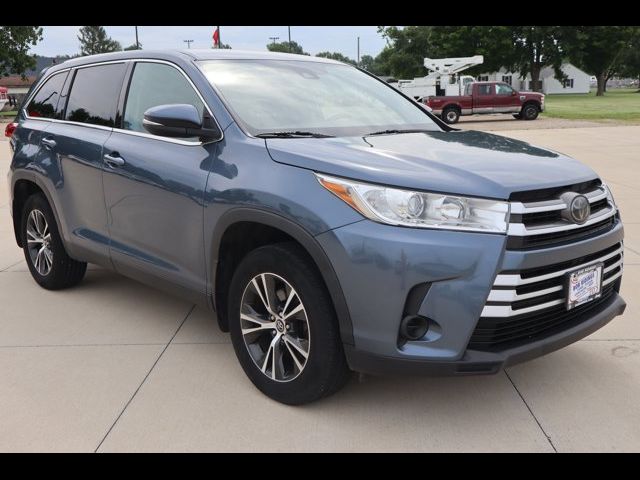 2019 Toyota Highlander LE