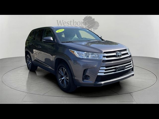 2019 Toyota Highlander LE