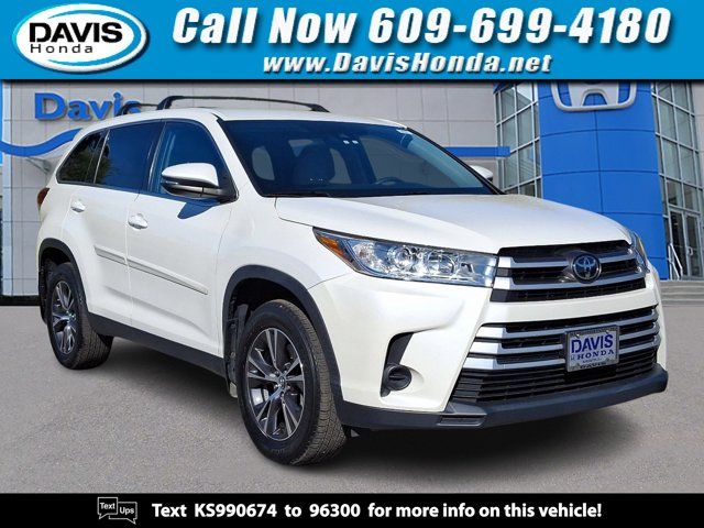 2019 Toyota Highlander LE