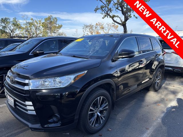 2019 Toyota Highlander LE