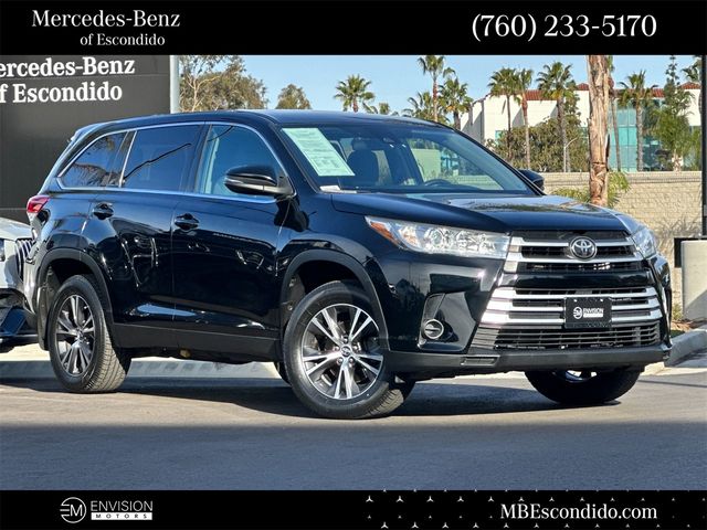 2019 Toyota Highlander LE