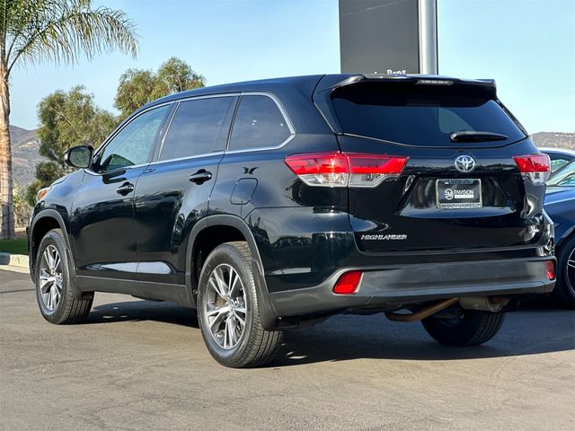 2019 Toyota Highlander LE