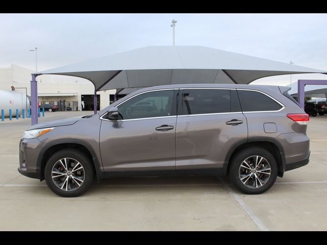 2019 Toyota Highlander LE