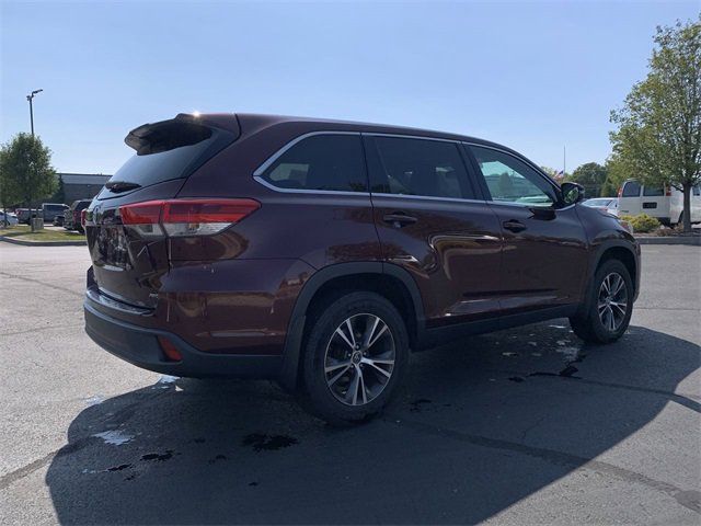 2019 Toyota Highlander LE