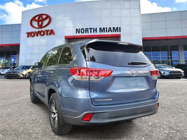 2019 Toyota Highlander LE