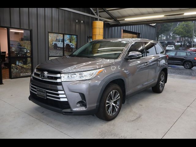 2019 Toyota Highlander LE