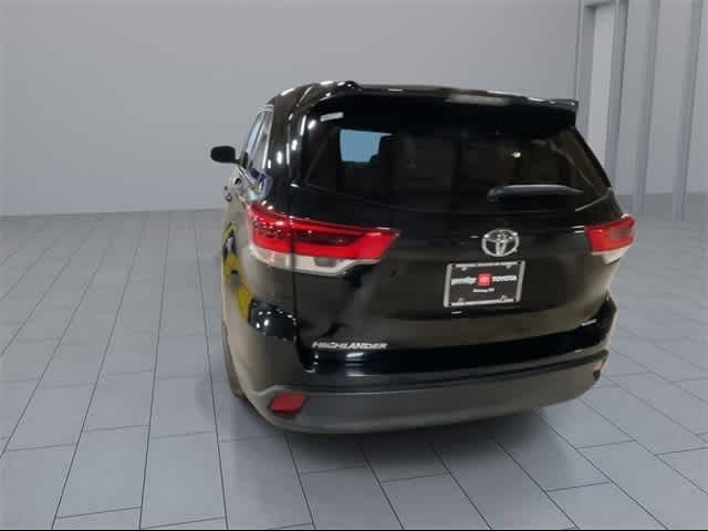 2019 Toyota Highlander LE