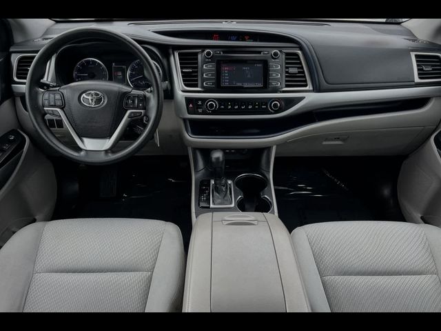 2019 Toyota Highlander LE