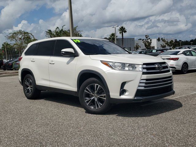 2019 Toyota Highlander LE