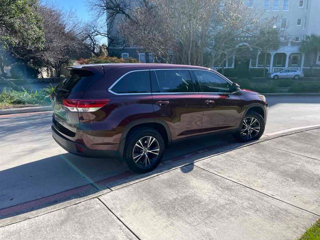 2019 Toyota Highlander LE