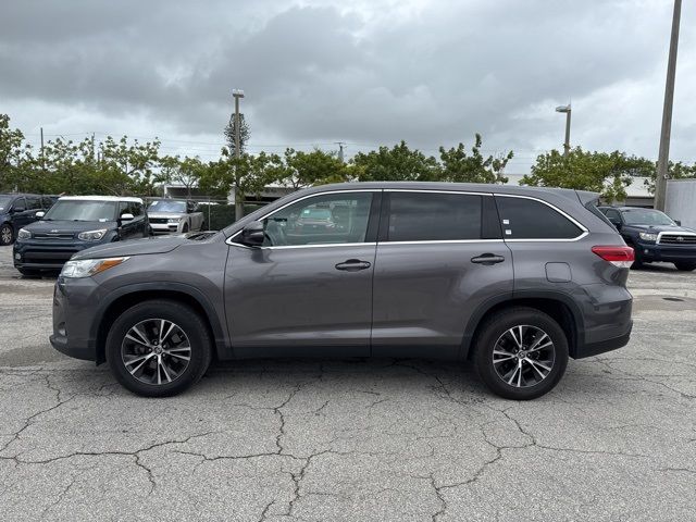 2019 Toyota Highlander LE