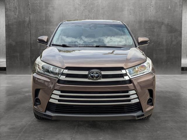 2019 Toyota Highlander LE