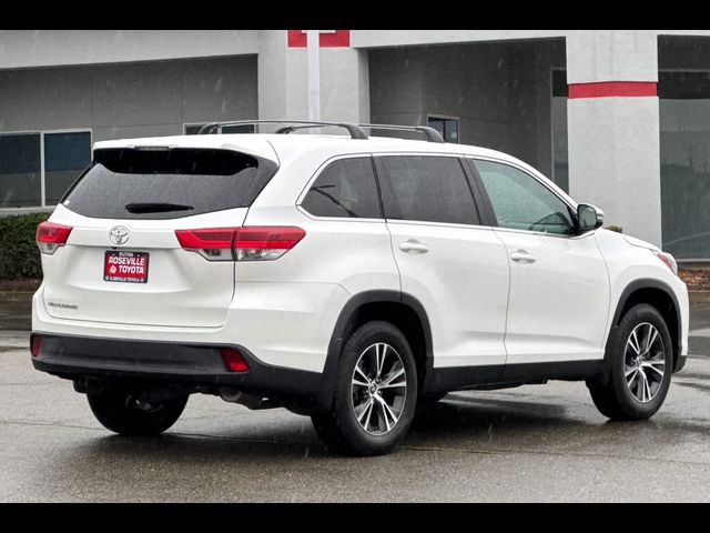 2019 Toyota Highlander LE