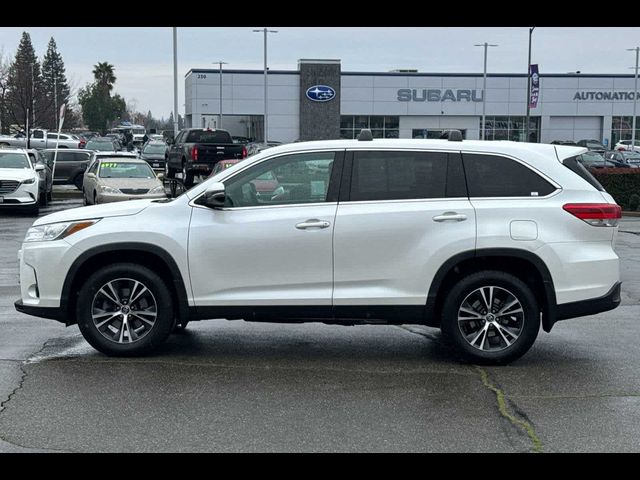 2019 Toyota Highlander LE