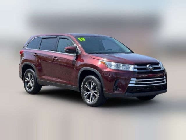 2019 Toyota Highlander LE