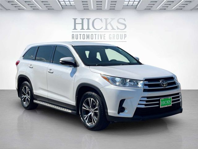 2019 Toyota Highlander LE