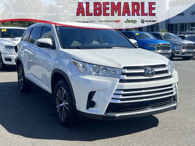 2019 Toyota Highlander LE