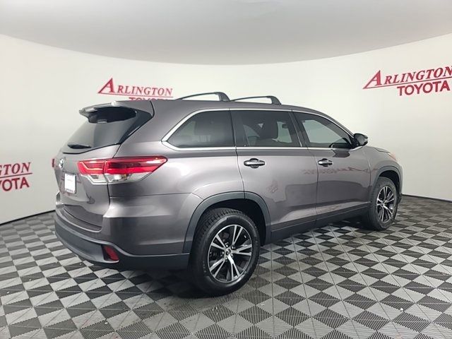 2019 Toyota Highlander LE