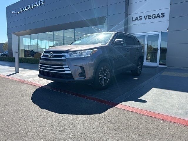 2019 Toyota Highlander LE