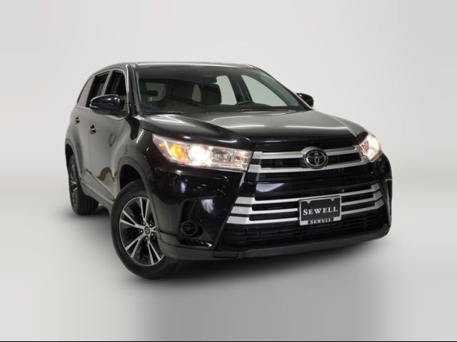 2019 Toyota Highlander LE