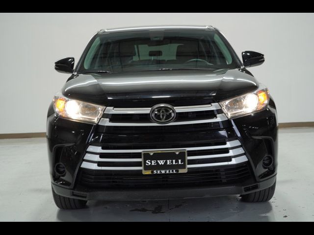 2019 Toyota Highlander LE